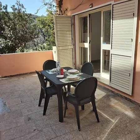 Apartment Casa Rosa I.u.n Q9637 Buggerru